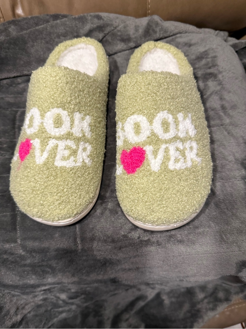 Women’s Cozy Slip-On Slippers in Light Green with Pink Heart